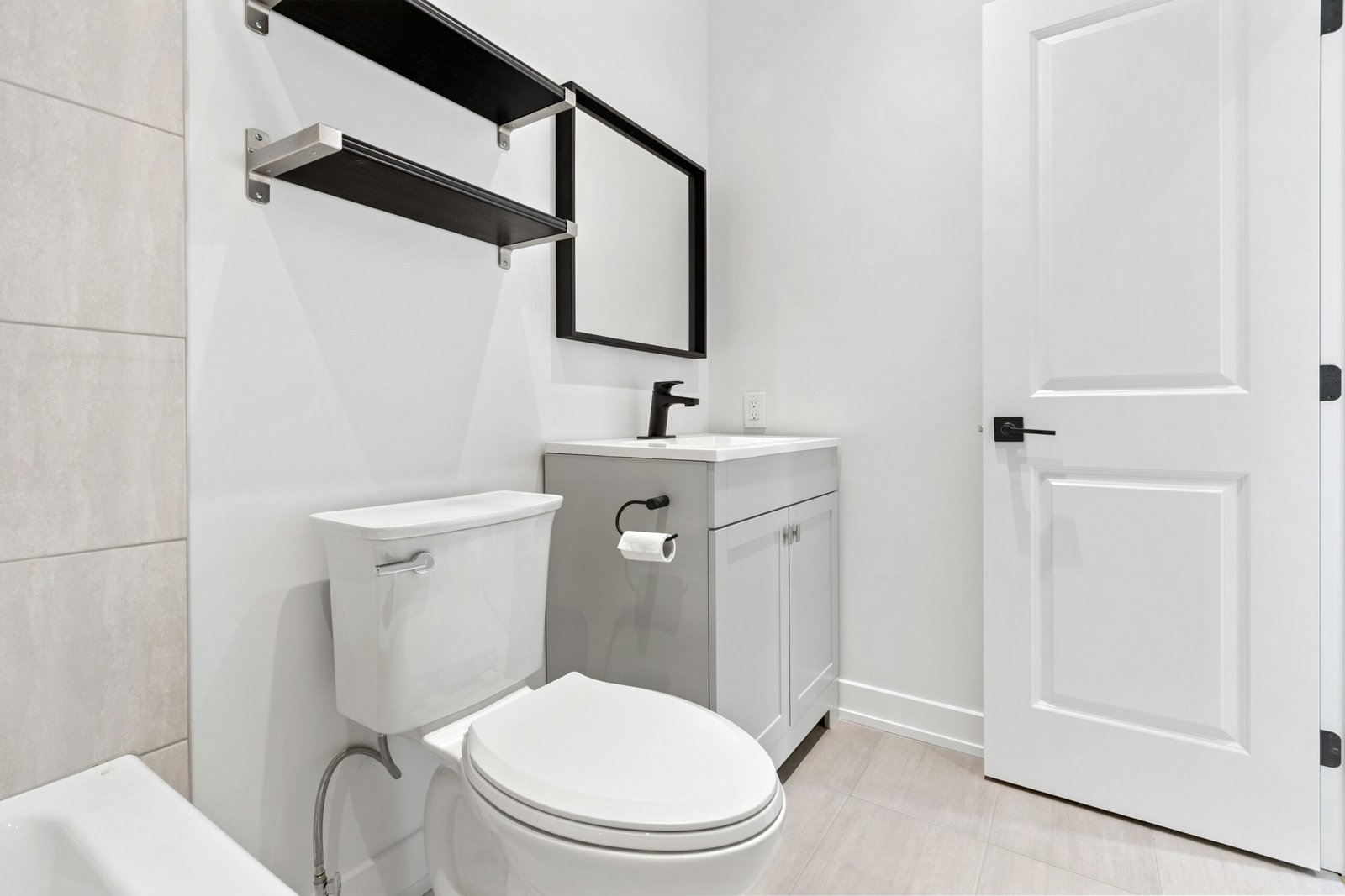 Professional bathroom bond cleaning